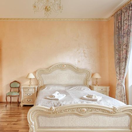 Lyra Apartments Карлови Вари Екстериор снимка