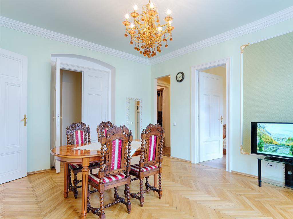Lyra Apartments Карлови Вари Стая снимка
