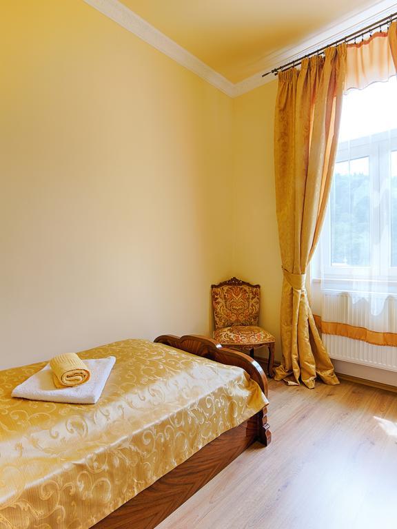 Lyra Apartments Карлови Вари Стая снимка