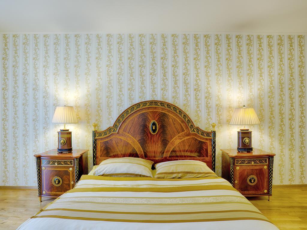 Lyra Apartments Карлови Вари Стая снимка