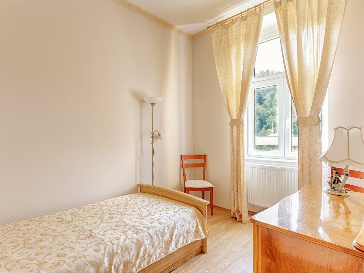 Lyra Apartments Карлови Вари Екстериор снимка