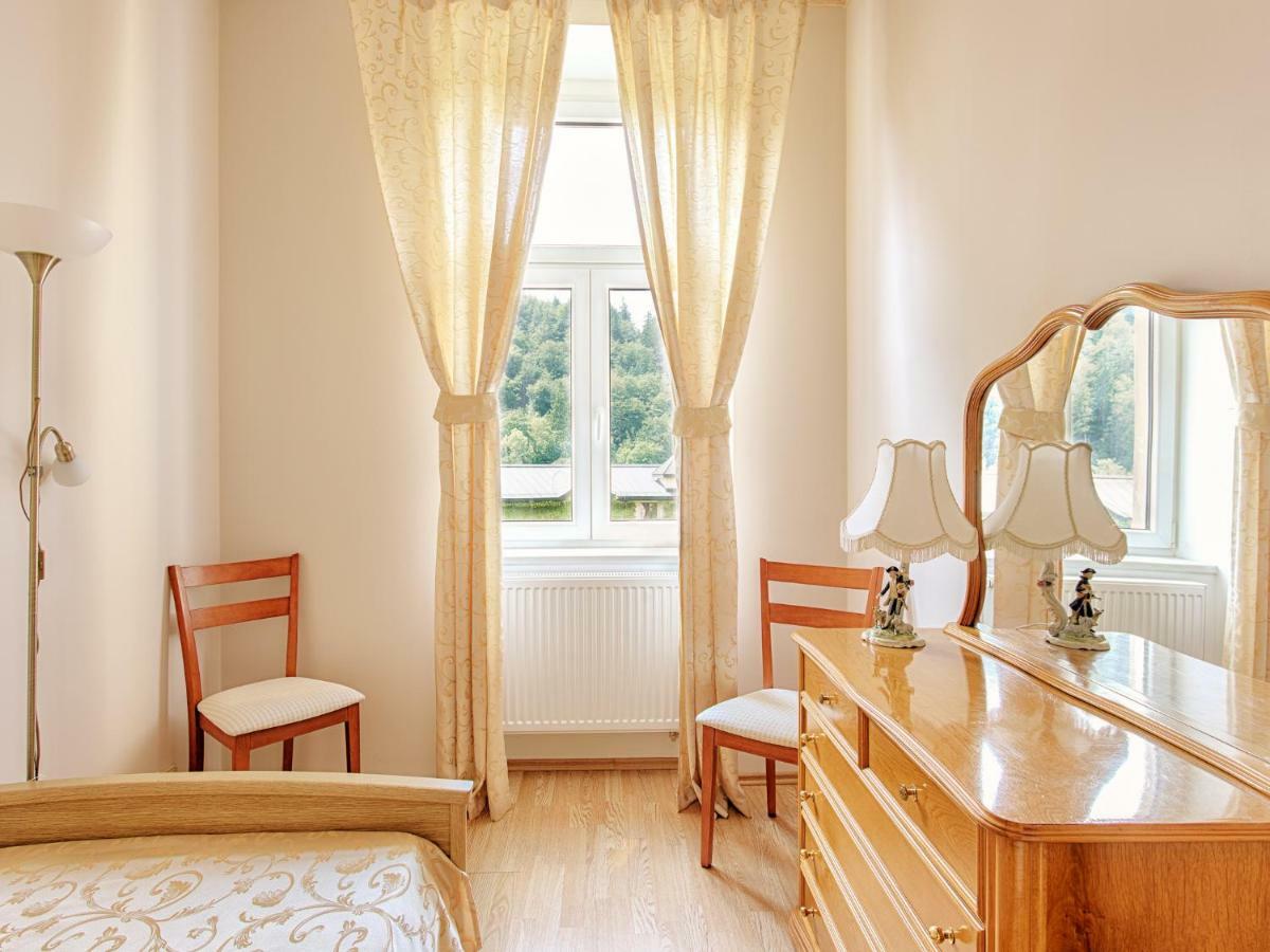 Lyra Apartments Карлови Вари Екстериор снимка